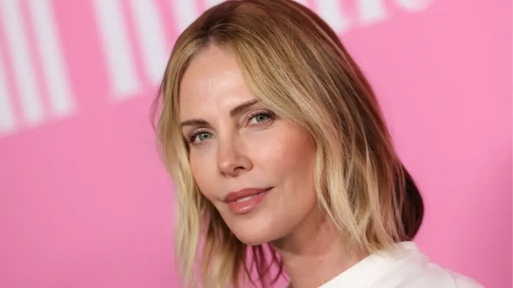Like an ice cream manicure with a twist, Charlize Theron’s lemon sorbet nails are ideal for spring