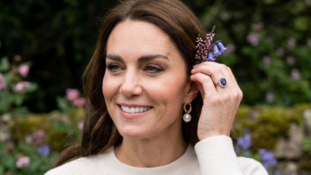 Kate Middleton’s $517,000 Engagement Ring Once Worn by Princess Diana “Comes With Its Own Challenges”